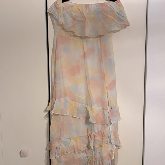 Reformation. Indy dress. Worn once. Perfect condition. Size 6. - Picture 4 of 5